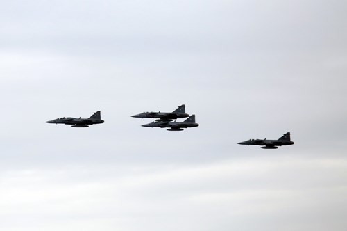 Tàu 012 - Lý Thái Tổ tham gia Duyệt binh tàu quốc tế 2017